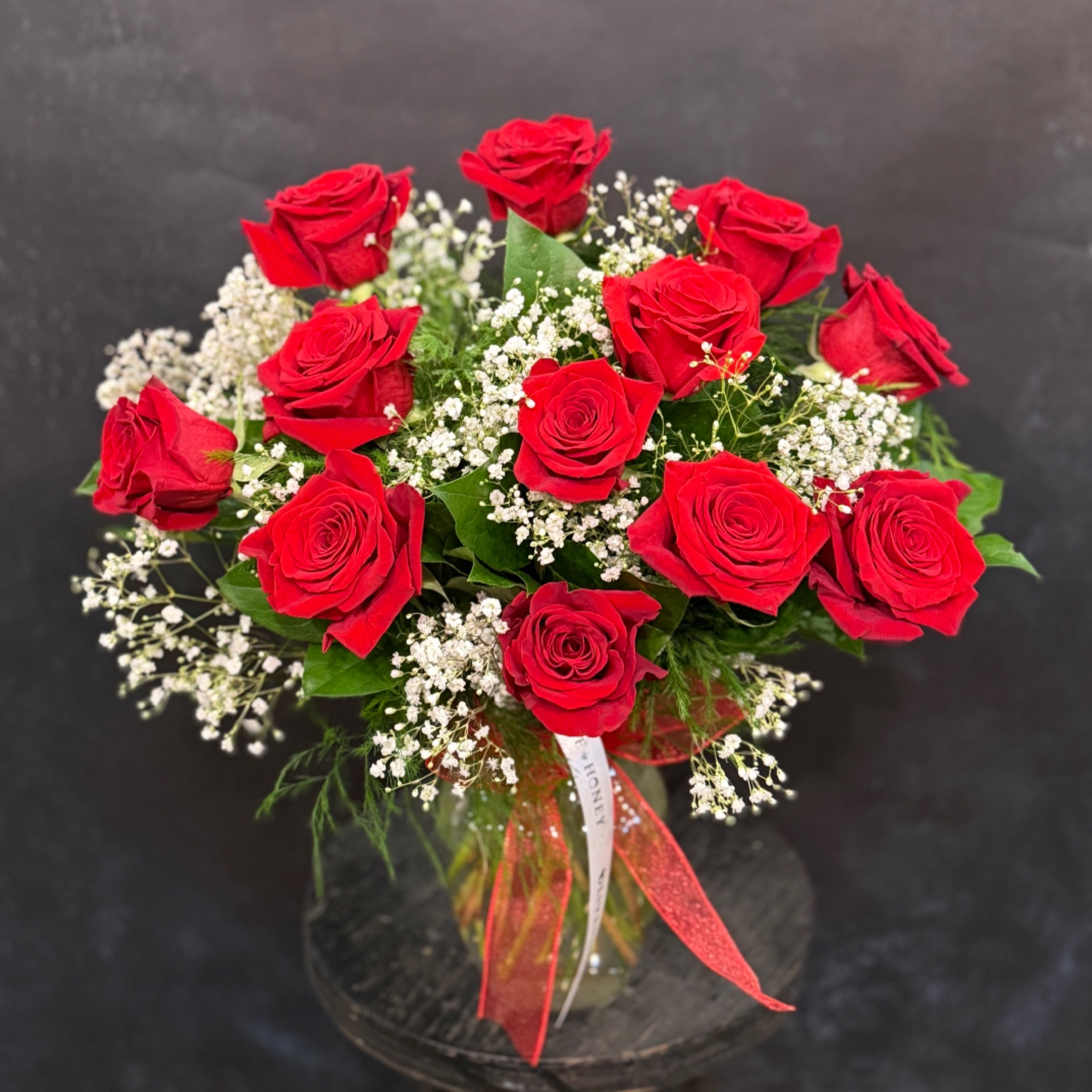 Dozen Roses Standard