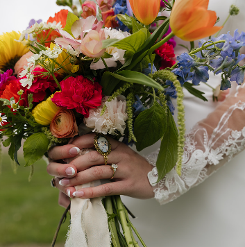 Jentry & Tanner’s Vibrant Spring Wedding