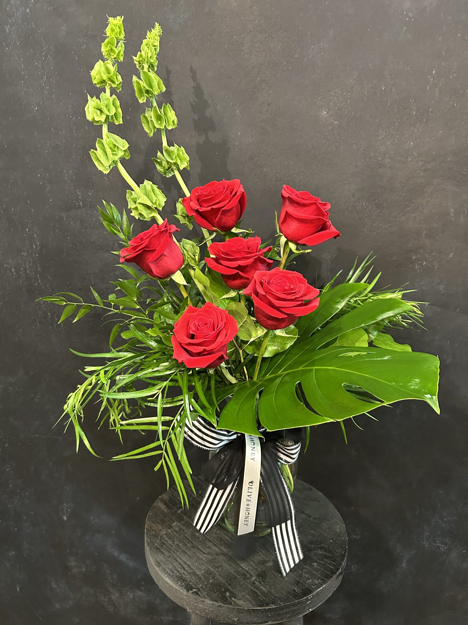 Half Dozen Rose Modern